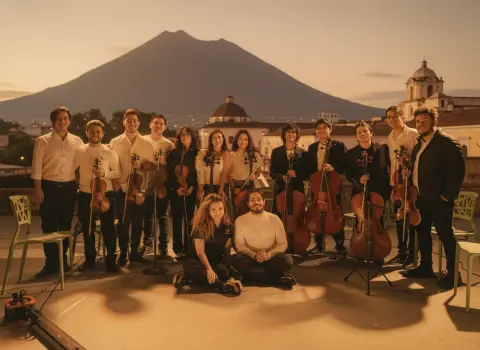 Serenatas en Antigua Guatemala: música clásica con vistas a los volcanes