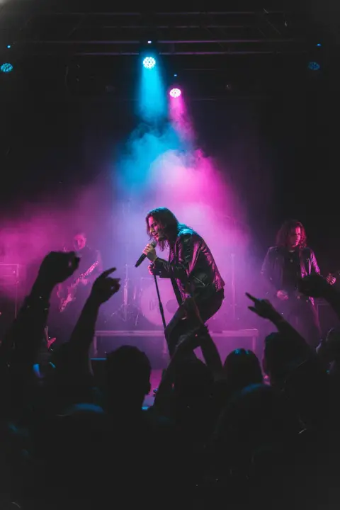 Noche de rock en Zona 15 con el mejor tributo a Héroes del Silencio