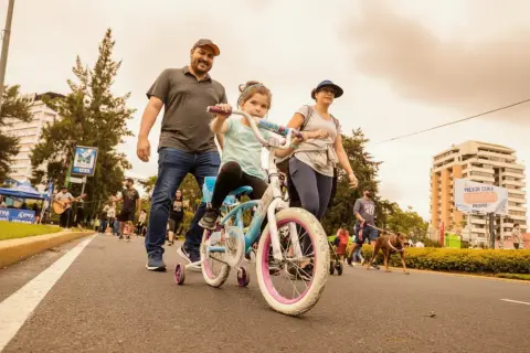 Festival de Verano en Pasos y Pedales: Música, calorcito y buena vibra