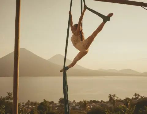 Retiro aéreo en Atitlán: un mes para volar en Starry Mountain