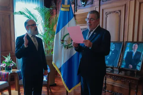 Humo blanco en el MCD: Luis Méndez Salinas es el nuevo Ministro de Cultura