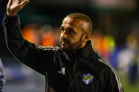 Adiós a una leyenda crema: 'Moyo' Contreras cuelga los botines y prepara partido de despedida