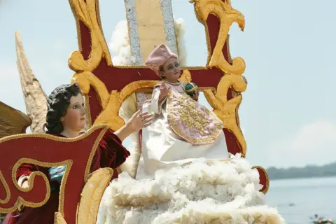 La tradición manda: Procesión Acuática del Niño Dios en Amatitlán