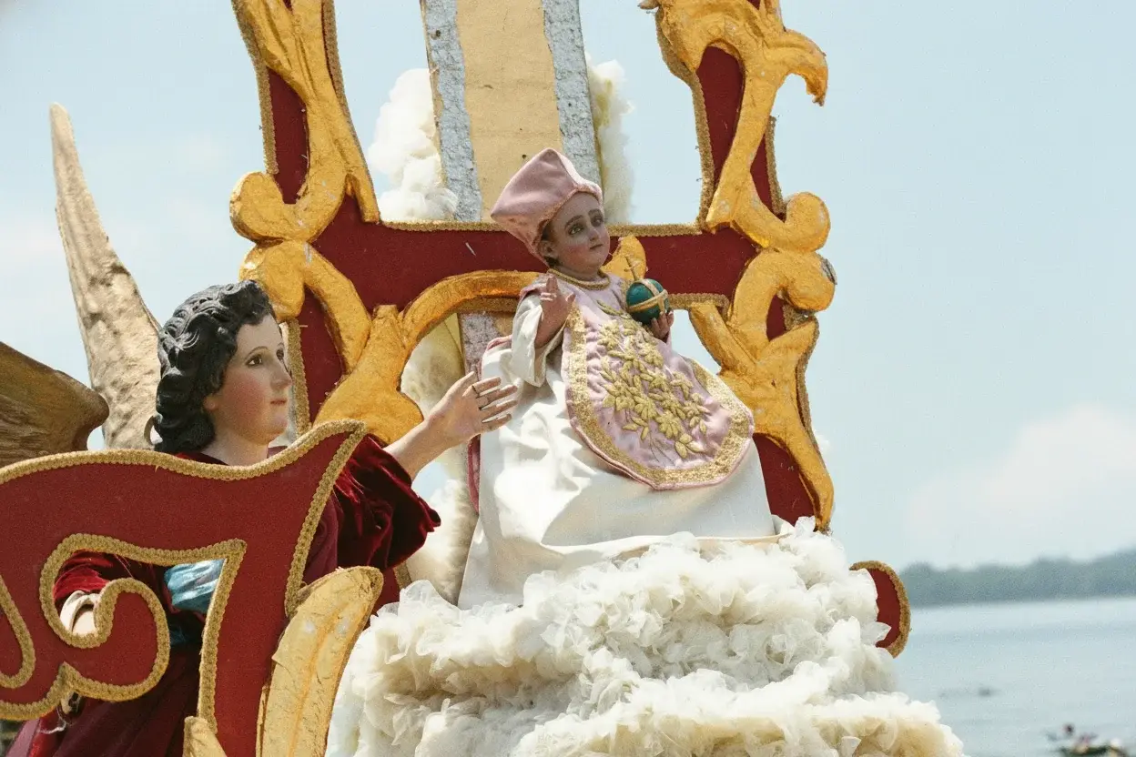 La tradición manda: Procesión Acuática del Niño Dios en Amatitlán