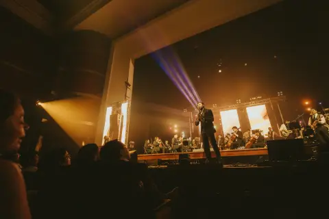 Luis Mi Sinfónico regresa al Teatro Lux para cantarle al Sol