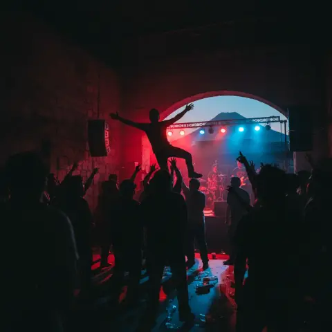 ¡A armar el mosh! Chingadazo de Kung Fu y Q69K en 4 Grados Norte
