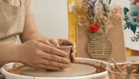 Sacá tu lado artista: Taller de jarrones artesanales en Zona 9