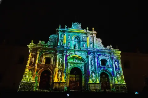 Bosque Encantado: la nueva inmersión 3D del Festival de la Luz en la Antigua