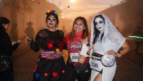 10K de Leyenda 2026: Una carrera nocturna para sudar y pegarte un buen susto en la Antigua
