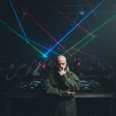 Will Clarke trae el techno pesado al NVO Social Club